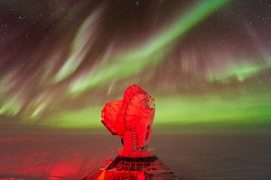 3.3K views · 88 reactions | Aurora over South Pole Telescope in...