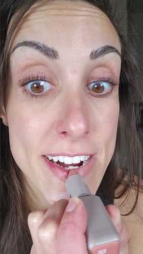 It’s giving buttery, blurred perfection 💋The Maybelline Serum Lipstick melts on contact like a balm