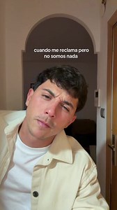 ¿Por qué me reclamas si no somos nada? frase para exnovio