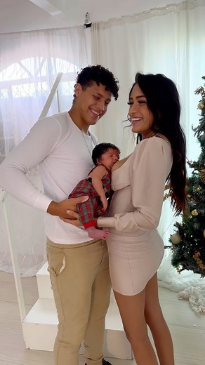 9.1M views · 10K reactions | Ficou mais fofo ou não ? Kkk . . . . . . . #foryou #fyp #meme #comedy #ensaiofotográfico #humorbrasil | Thielly Martins | Facebook