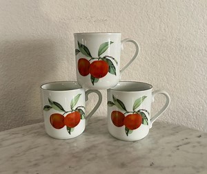ROYAL WORCESTER “evesham Vale” 3 (three) Mugs. Various Fruits, Green Trim. Made in ENGLAND. Discontinued. - Etsy UK