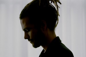 FKJ、バスとのコラボニュー・シングル“Risk”が公開 | LMusic-音楽ニュース-