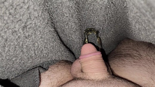 Desperate morning pee in bed