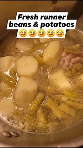 #countrygirl #countryfood #beans #greenbeans #freshrunner | Daily Life & Cooking With Savannah