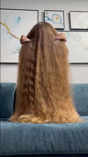 Long hair girl 🧜‍♀️ Playing with my very long natural hair ❤️‍🔥