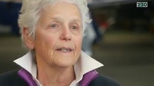 In 1978 Aminta Hennessy became the first Australian woman to fly solo across the Atlantic in a single-engine aircraft. She is also the first woman to complete solo back-to-back flights across the Pacific 👩‍✈️✈️. Not so long ago Australians were refusing to fly with female pilots. Aminta was one of those pilots who had to fight to be accepted in the cockpit. She was inspired by her friend and mentor, Nancy Bird Walton, to enter the aviation industry and she has never regretted that decision. 📷: