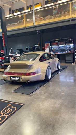 Whale tail look🐳 #superfrezh #iacro #RWB #rotiform