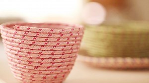 Every neat freak needs these rope bowls. Step-by-step instructions: http://bit.ly/2vzeWcy | Kin