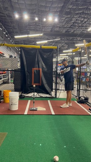 5K views · 16 reactions | Is there a more satisfying sound? 樂 • • • #bp #battingpractice #hitting #teework #offseason #baseball #baseballpractice #baseballexpress #bbx #teamexpress #tex #texas #sanantonio #marucci #woodbat #offthetee #hitter #batting #fyp #satisfying | Baseball Express | Facebook