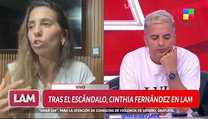 Si ves que un tipo es mezquino con sus hijos y te parece bien, es que sos medio pelotuda o muy forra. Y no lo digo por esta, lo digo por cualquiera y por todas. Un tipo que no se hace cargo de sus hijos sin que lo apriete un juez, ES MALA PERSONA, CHICAS. NO HAY VUELTA.