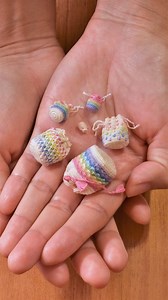 Throwback to my tiny nesting bags from 2023 ✨🪆 #miniaturecrochet | Giovanna Guerrero