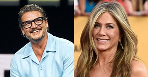 Pedro Pascal desata rumores de romance con Jennifer Aniston