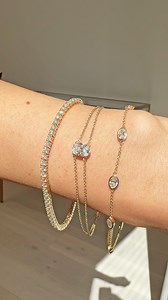 💫 Golden Hour 💫 When we say, “arm candy,” this is what we mean. We have all the prettiest bracelets to help build your summer stack, from small and dainty chains to classic tennis bracelets in any size your heart desires. ⭐ Pro Tip ⭐ Yellow Gold gives major sunshine vibes, if you want to lean extra hard into the warm glow of longer days. #armcandy #braceletstack #summerstyle #jewelrygoals #tennisbracelet #daintyjewelry #layeredlook #labgrowndiamonds #sustainablefashion #sustainablejewelry | Mi