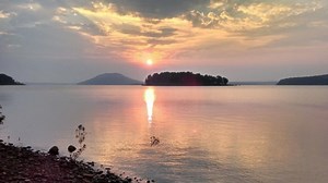 Police: 55-year-old drowned in Greers Ferry Lake