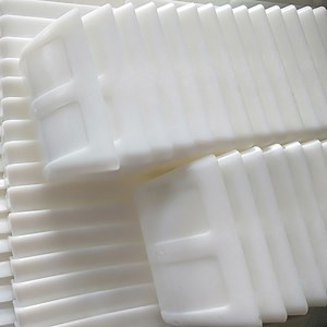 [Hot Item] Plastic Bucket Steel Elevator Bucket Elevator Cup