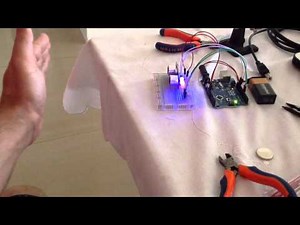 Hot and Cold LEDs With HC-SRO4