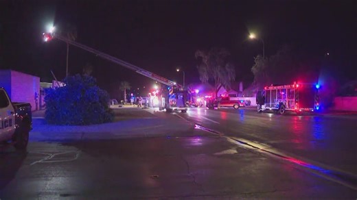 Firefighters battle fire at apartment complex in Chandler