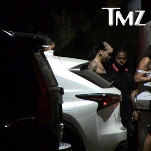 It's a parade of smoking hot chicks and Drake is the Grand Marshall! | TMZ