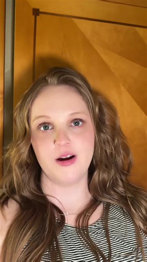 The Beauty of Sunbathing with a Scarlet Bush