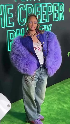 Rihanna at the Fenty x Puma Creeper Phatty launch party in Los Angeles. #rihanna #rihannafenty #rihannanavy #navy #Riri #ririnavy #rihannafans #rihannastyle #RihannaChallenge #superbowl #RihannaSuperbowl #ASAP #asaprocky #fentybeauty #fenty #fentybeautybyrihanna #fentybyrihanna #riricosmeticsph #RiRiCouple #fans #virals #celebritynews #celebritystyle #celebrity #trending #diamonds #jewelry #browngirlmagic #blonde #blondehair | Celebrity scene