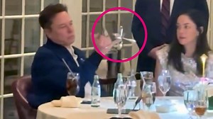 Elon Musk irritiert mit Spielerei bei Trump-Dinner