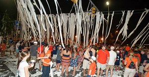 Toomer's Corner tree killer Harvey Updyke dressing up as dead tree for Halloween, this isn't a joke