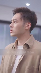 Un joven poseído por un dragón dorado | Rumoured