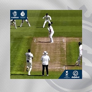 🎥 | WICKET WATCH Great work by Helmy 🔥 Just the wicket we wanted first up! GLA 44/1 📺 bit.ly/GLAMLIVE MATCH CENTRE ➡ bit.ly/GLAMVMIDDX | #OneMiddlesex | Middlesex Cricket