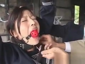 Japanese Gets Pussy Shaved