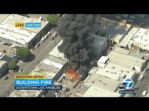 Massive blaze in downtown Los Angeles sends smoke billowing into the sky