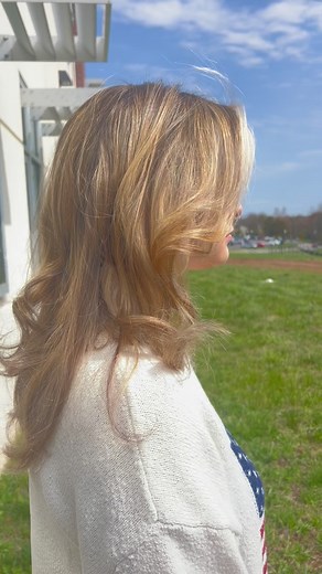 Refresh blonde for the summer💛 #hair #cosmetology #cosmetologystudents #highlights #blowout | Chloe Manetta