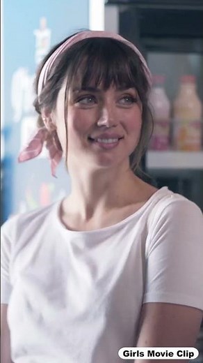 Absolutely beautiful ❤❤ Ana De Armas