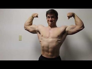 Teen big ripped bodybuilder 17yo flexing muscle