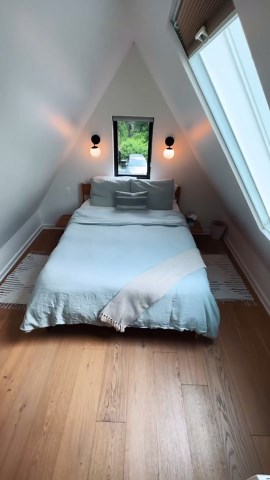 Live Oak Lake on Instagram: "The perfect lakeside getaway is waiting for you 😍 Sitting in the heart of Texas, our lakeside cabins feature private hot tubs, full kitchens, cozy living areas, and access to both the private lake and custom shipping container pool ✨ Who do you want to have a much needed getaway with? 🥰 🏷 • • • #cabin #cabinstays #cabingetaways #cabininthewoods #lakeside #lake #waco #wacotexas #texas #texasgetaways"