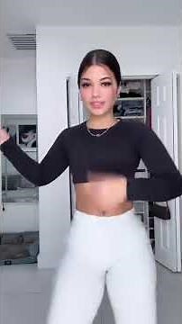 mulher pelada gostosa dançando sem calcinha
