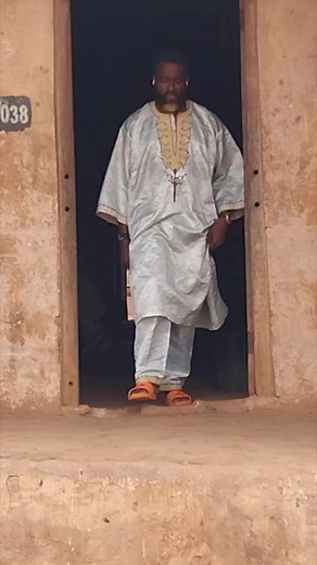 Wetin this Infection man dey scratch? | La Hot Tv