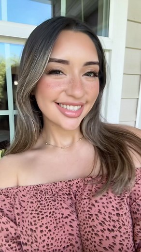 MagZilla on Instagram: "Give me a kiss "