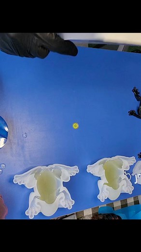 #novalayneepoxy #servingtray #resinart #unmolding #reveal #dragonfly | NovaLayne Epoxy