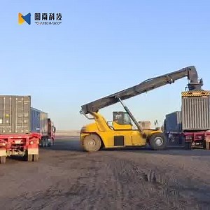 [Hot Item] Advanced Container Reach Stacker with Remote Controlled Lifter