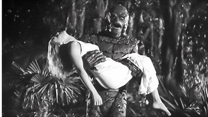 The creature takes Helen underwater (epic escape) - Revenge of the Creature