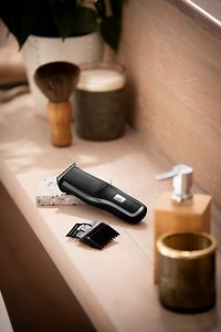 360° control. 0 limits. The Wahl Self-Clip 360™ makes self-haircuts a breeze. #SelfClip360 #Wahl | WAHL Consumer MEA