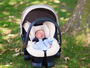 Letting your baby sleep in the car seat is super risky—here’s why - Today's Parent