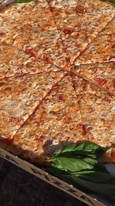 These are the type of pizzeria owners you want to succeed #Pizza #OneBitePizzaReviews #bartools #food | One Bite Pizza Reviews