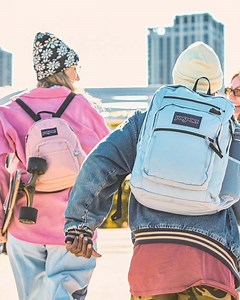 1.1K views | ¿Listo para darle un upgrade a tu look? Nuestros nuevos beanies ya están aquí para acompañarte a todos lados.✨ #JanSport #AlwaysWithYou #Since1967 | JanSport Panamá | Facebook