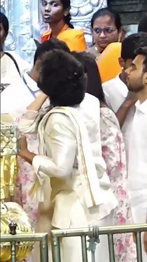 Nani And Srinidhi Shetty Inside Tirumala Temple