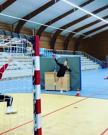 Un exercice de tir 18 pour un jeune joueur de handball par le coach Philip I handball