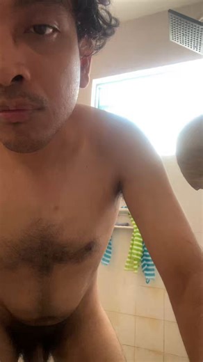 Me la pela el calor🥵🥵🥵 #baño #verga #vergaspreñadoras #pene @TwinksEdoMex #RT #MG