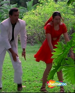 Song Name: Duniya Mein Aayee Ho To Love Karlo Movie: Judwaa( 1996 ) Singer: Kumar Sanu, Kavita Krishnamurthy Lyrics: Dev Kohli Music: Anu Malik #ShemarooFilmiGaane #BollywoodRetroSongs #GoldenCollection #RetroVibes #OldisGold #EvegreenSongs #HindiGaane #KishoreKumarSongs #Bestof #EvegreenMelody #Legends #Bollywood #VideoSongs #HindiFilms #Nostalgic #BollywoodHits | Filmi Gaane