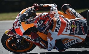 2015 Australian Moto GP: Marc Marquez wins in a thrilling finish