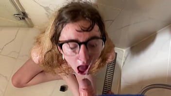 8 Minuten langer Golden Shower of Rose Skies